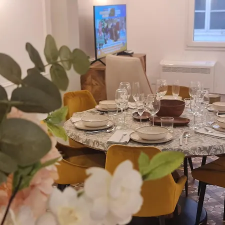 Reycatedral Lujo 3rooms - En El Centro Historico 말라가